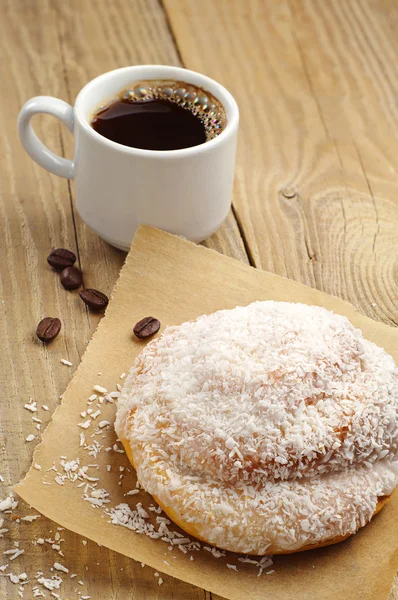 Lezzetli çörek ve kahve — Stok fotoğraf
