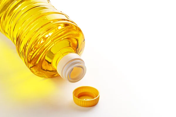 Olej roślinny w butelce z tworzywa sztucznego — Zdjęcie stockowe