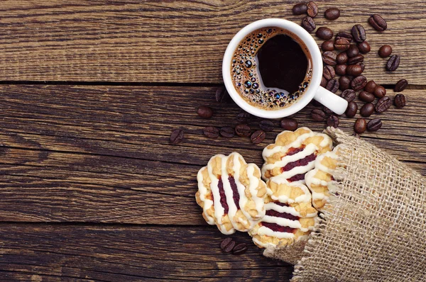 Biscuits et tasse de café — Photo