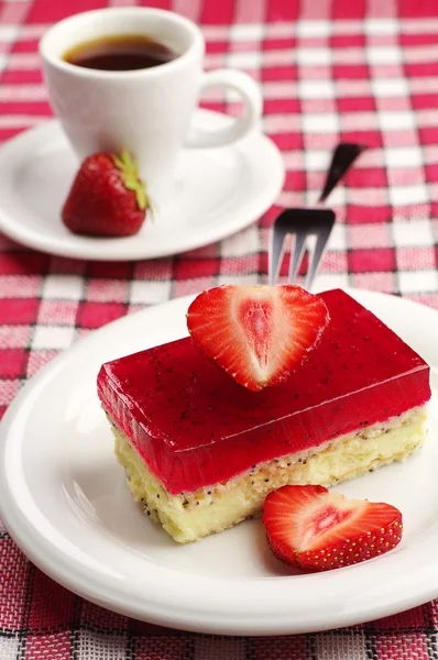 Tasty strawberry cake and coffee — Stock Photo, Image