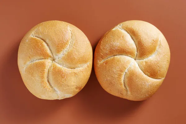 Broodjes Klein Tarwebrood Bruine Ondergrond Bovenaanzicht — Stockfoto