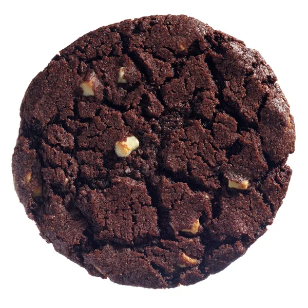 白い背景にナッツが隔離された大きなチョコレートフェッジクッキー トップビュー — ストック写真
