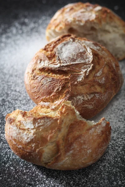 Small Bread Background Black Metal Tray Flour Close — Foto Stock