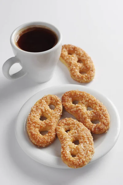 Печиво Цукром Чашкою Кави Білому Тлі — стокове фото