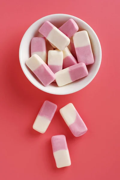 Bonbons Gommeux Aux Fruits Dans Bol Sur Fond Rose Vue — Photo