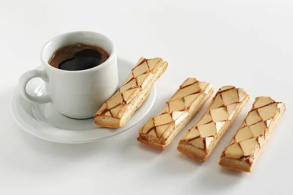 Tasse Café Pâte Feuilletée Italienne Avec Glaçure Abricot Sur Fond — Photo