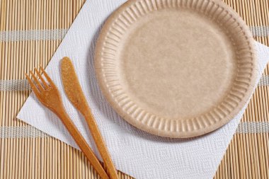 Çevre dostu fast food sofra takımı bambu peçetesinde, üst manzara