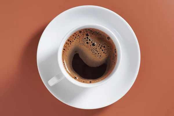 Kopp Kaffe Brun Bakgrund Ovanifrån — Stockfoto