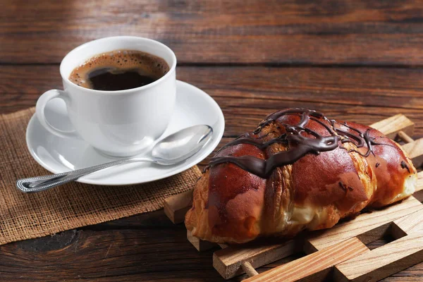 Cup Coffee Tasty Croissant Chocolate Table — Fotografia de Stock