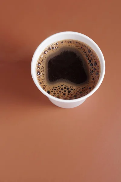 Χαρτονένιο Φλιτζάνι Καφέ Μιας Χρήσης Καφέ Φόντο Πάνω Όψη Αναλώσιμα — Φωτογραφία Αρχείου