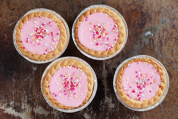 Confezioni Pasticceria Con Uno Strato Salsa Cioccolato Latte Spugna Aromatizzata — Foto Stock