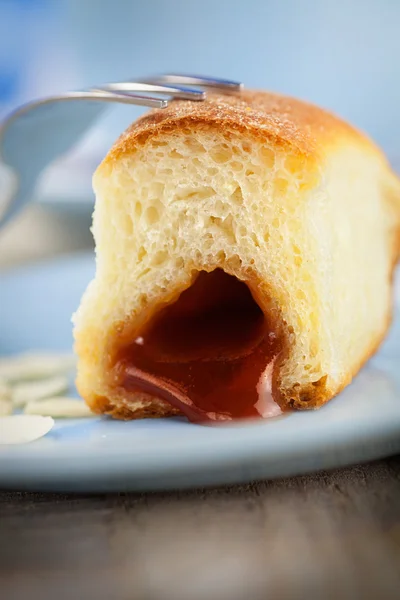 Marmeladenbrötchen — Stockfoto