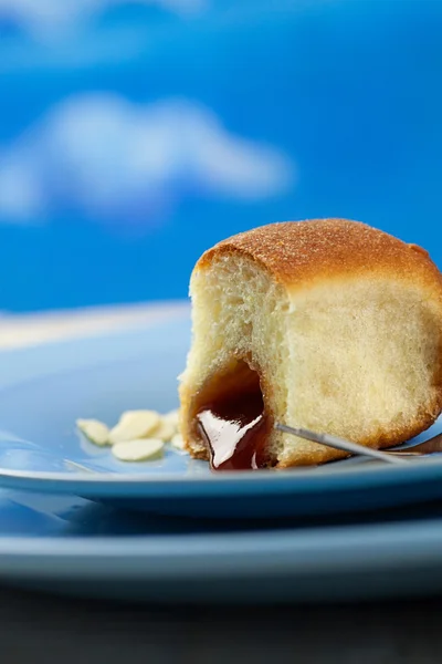 Marmeladenbrötchen — Stockfoto