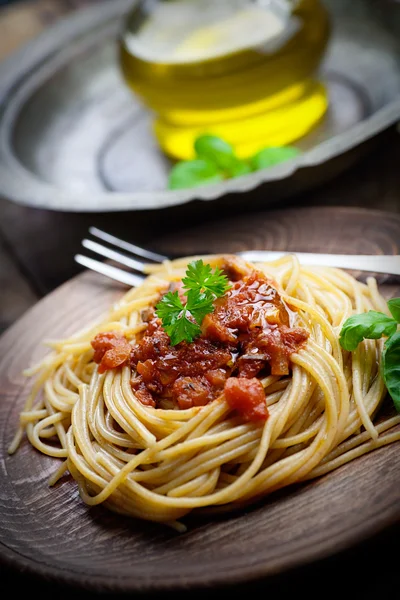 Nudeln mit Tomatensauce — Stockfoto