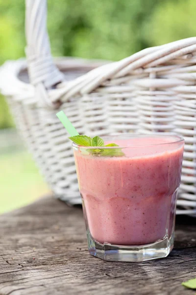 Aardbei vruchten drankje — Stockfoto