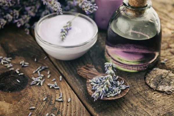 Lavendel-Wellness — Stockfoto