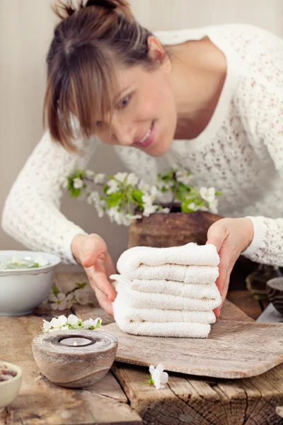 Spa trabalhador feminino — Fotografia de Stock