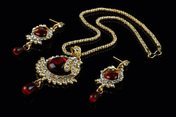 Indian Style Jewellery Set - Ожерелье и серьги — стоковое фото