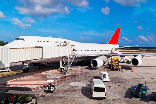 Piste de l'aéroport de Cancun — Photo