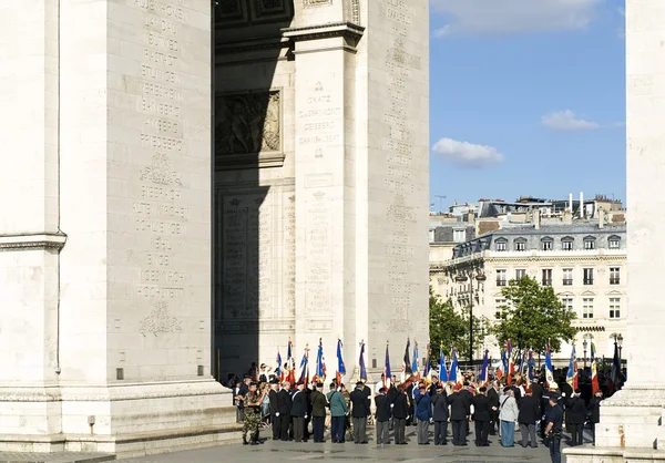 Военная церемония в Триумфальной арке — стоковое фото