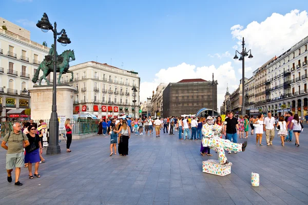 Puerta del Sol, Madrid, um dos famosos marcos do spani — Fotografia de Stock