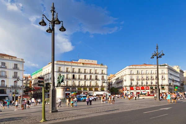 Пуэрта-дель-Соль, Мадрид, одна из знаменитых достопримечательностей Испании — стоковое фото