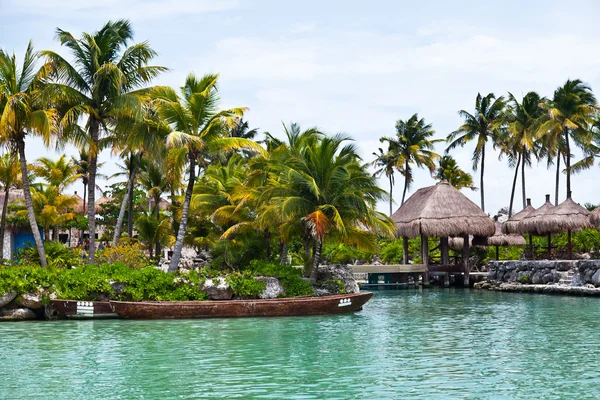 Vue panoramique d'une jetée de la Riviera Maya — Photo