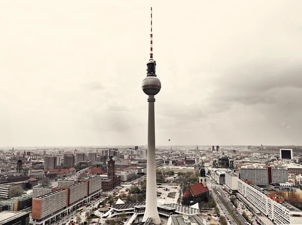 Apocalyptische zicht op skyline van Berlijn — Stockfoto