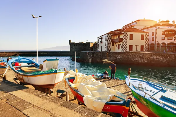 Port rybacki w puerto de la cruz na Teneryfie — Zdjęcie stockowe