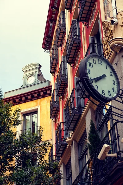 Classic Architecture in Postas Street, Madrid — Stock Photo, Image