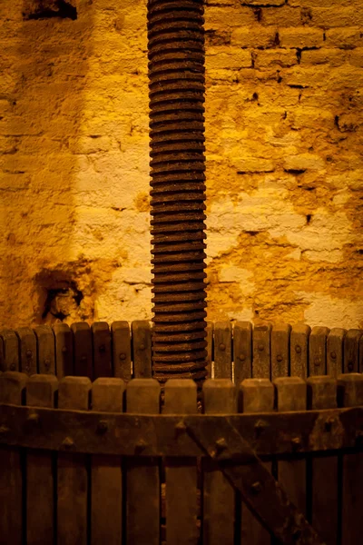 Antika vin press — Stockfoto