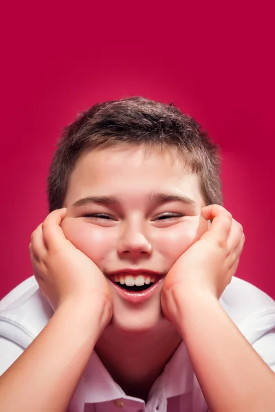 Funny kid leende — Stockfoto