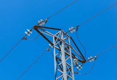 Yüksek Voltaj Güç Pilonu