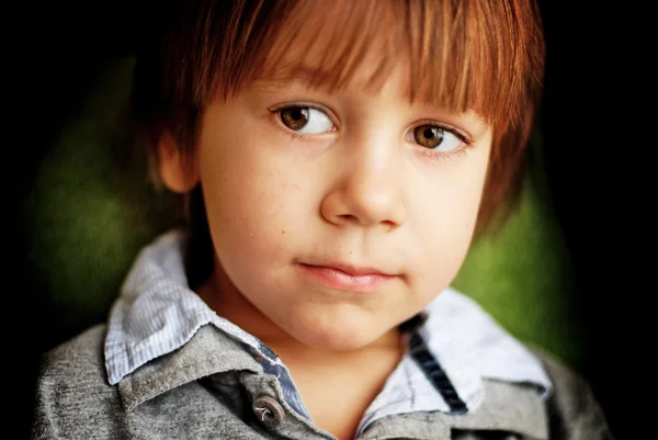 Portrait d'un petit garçon — Photo