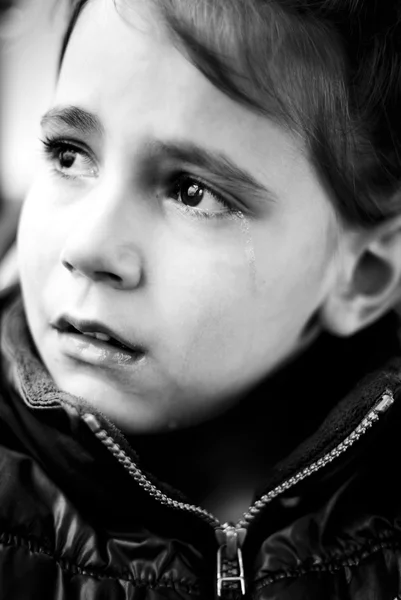 少女が泣いています。 — ストック写真