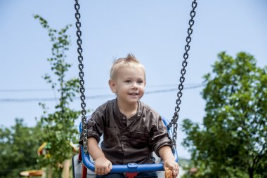 Küçük bir çocuğun portresi.