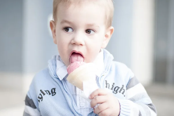 Portrait of a little boy — Stock Photo, Image