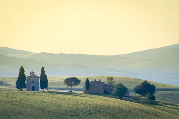 Cappella di Vitaleta, Val d 'Orcia, Tuscany, Italy — стоковое фото