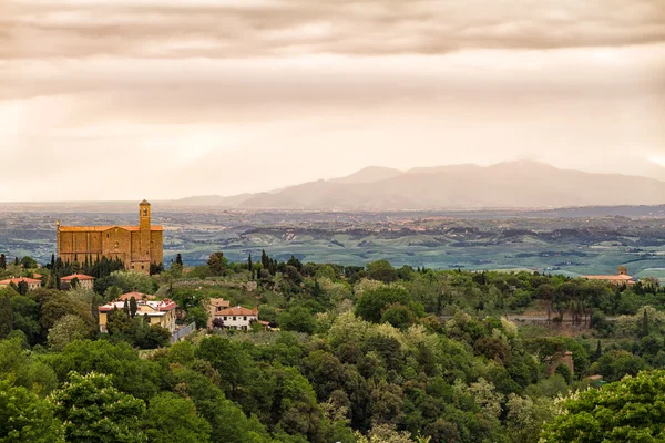 Paisagem em torno de Volterra, Toscana, Itália — Fotografia de Stock