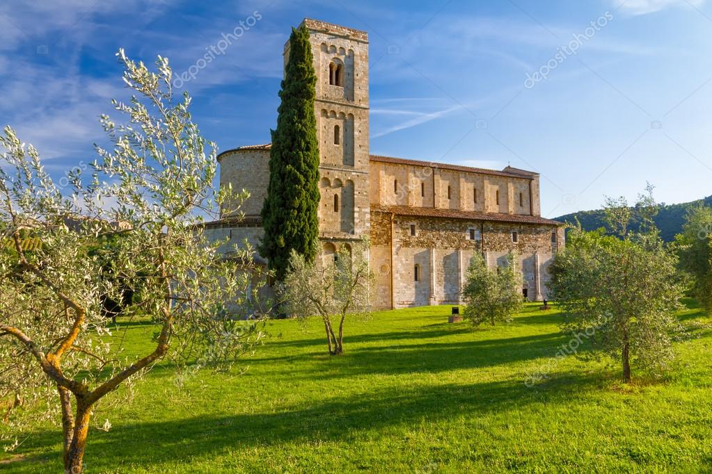 Sant antimo abtei in der nähe von montalcino, toskana, italien