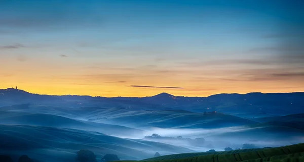 Paesaggio toscano all'alba, Pienza, Val d'Orcia, Italia — Foto Stock