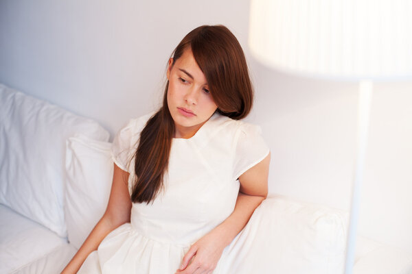 девушка позирует стиль моды
