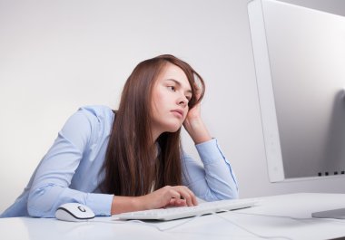 güzel kadının yorgun işte