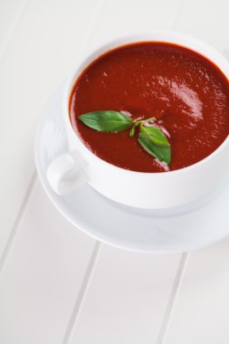 taze domates çorbası