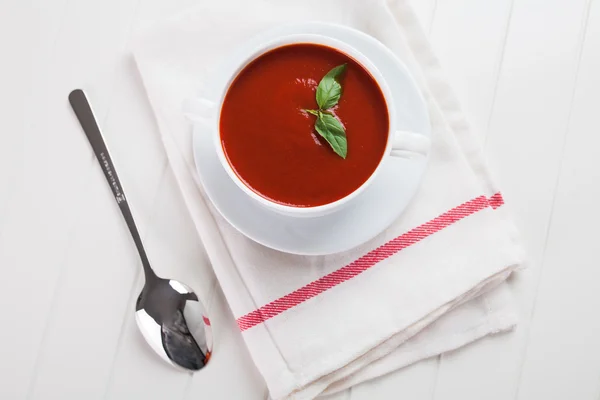 Färsk tomatsoppa — Stockfoto