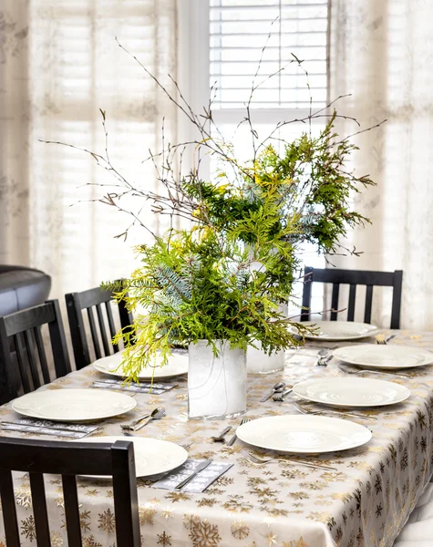 Table à manger de Noël décorée — Photo