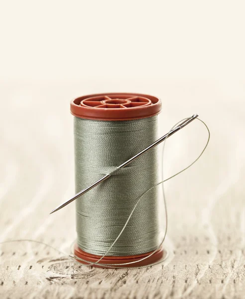 Thread and needle — Stock Photo, Image