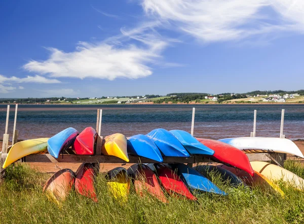 Kayaks at Atlantic shore in Prince Edward Island — Stock Photo, Image