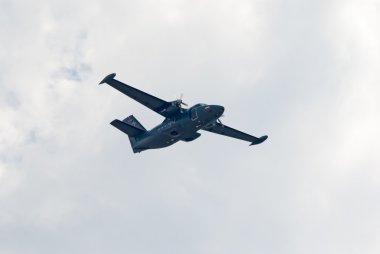 L-410UVP light transport plane clipart