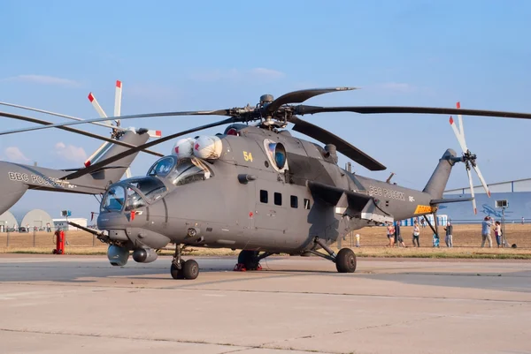 Helicóptero de apoyo contra incendios Mi-35M —  Fotos de Stock